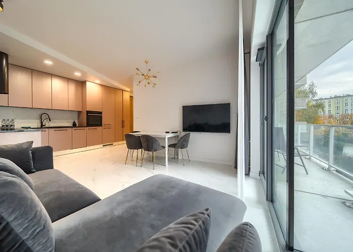 Zyndrama City Centre Deluxe Apartment